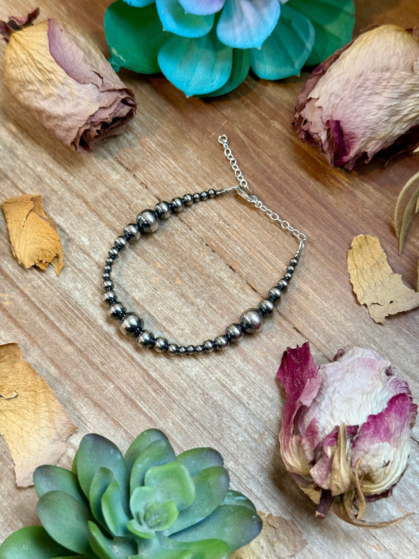 Graduated Sterling Silver
Pearl Bracelet (3-8mm)