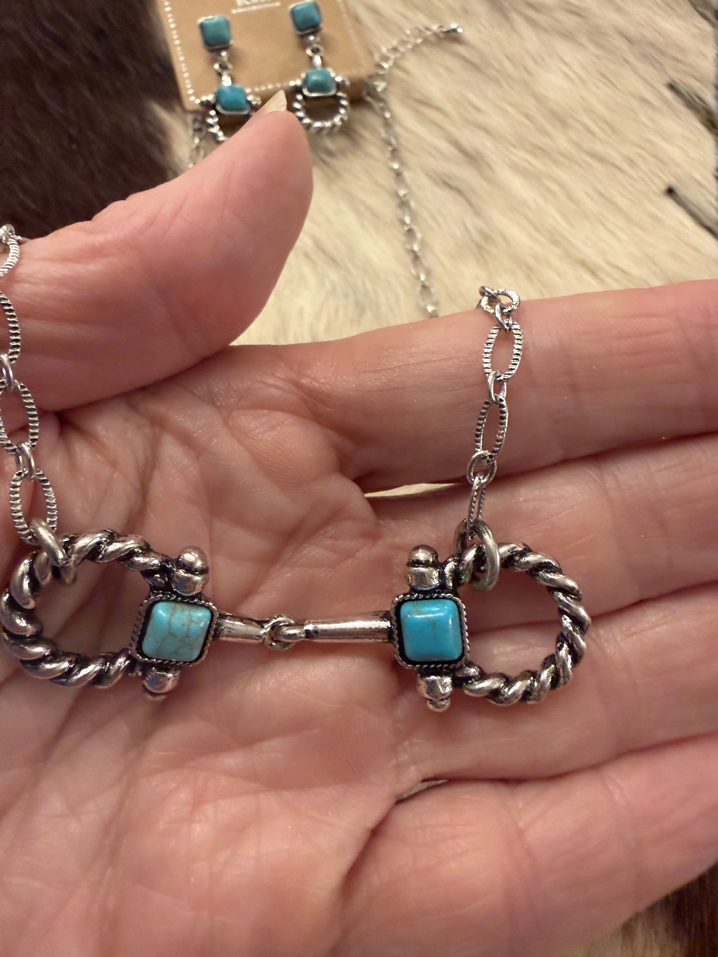 Rope Turquoise Bit Necklace Set