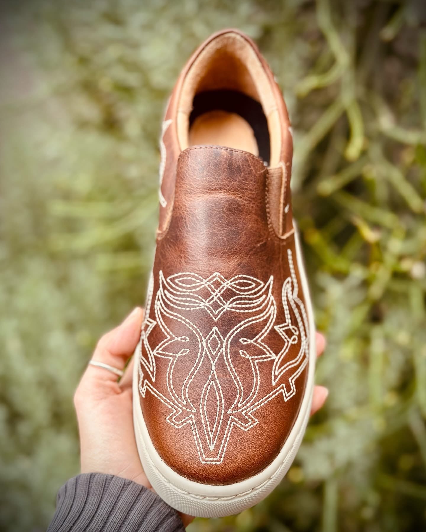 Montana Diamana Tan Tennis Shoes