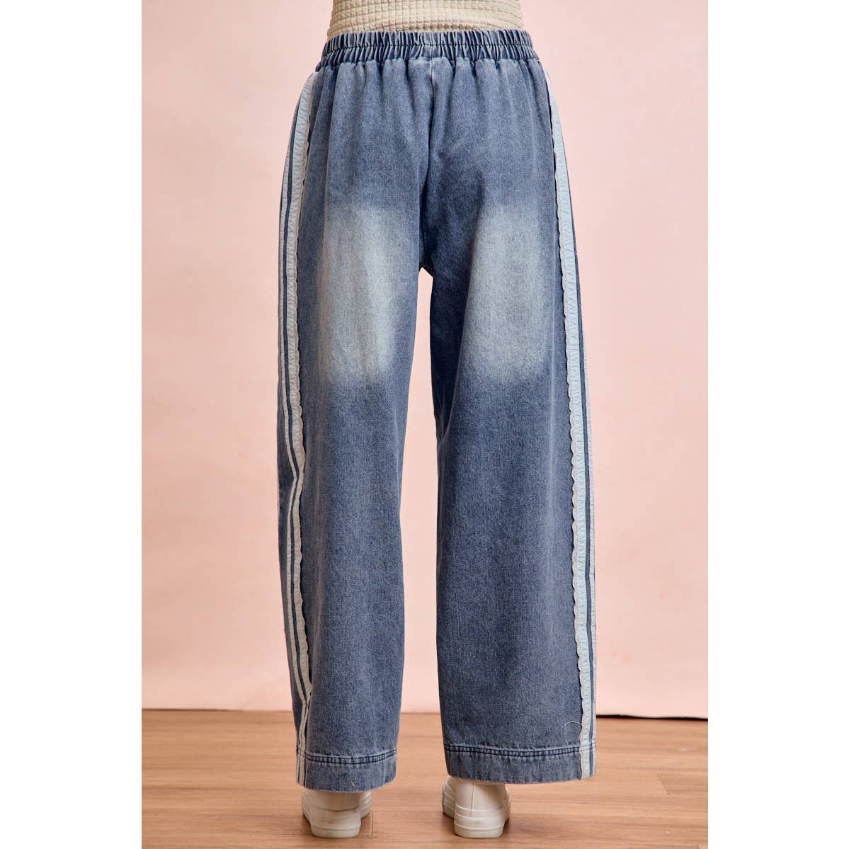 WASHED LACE CONTRAST SIDED DENIM PANTS