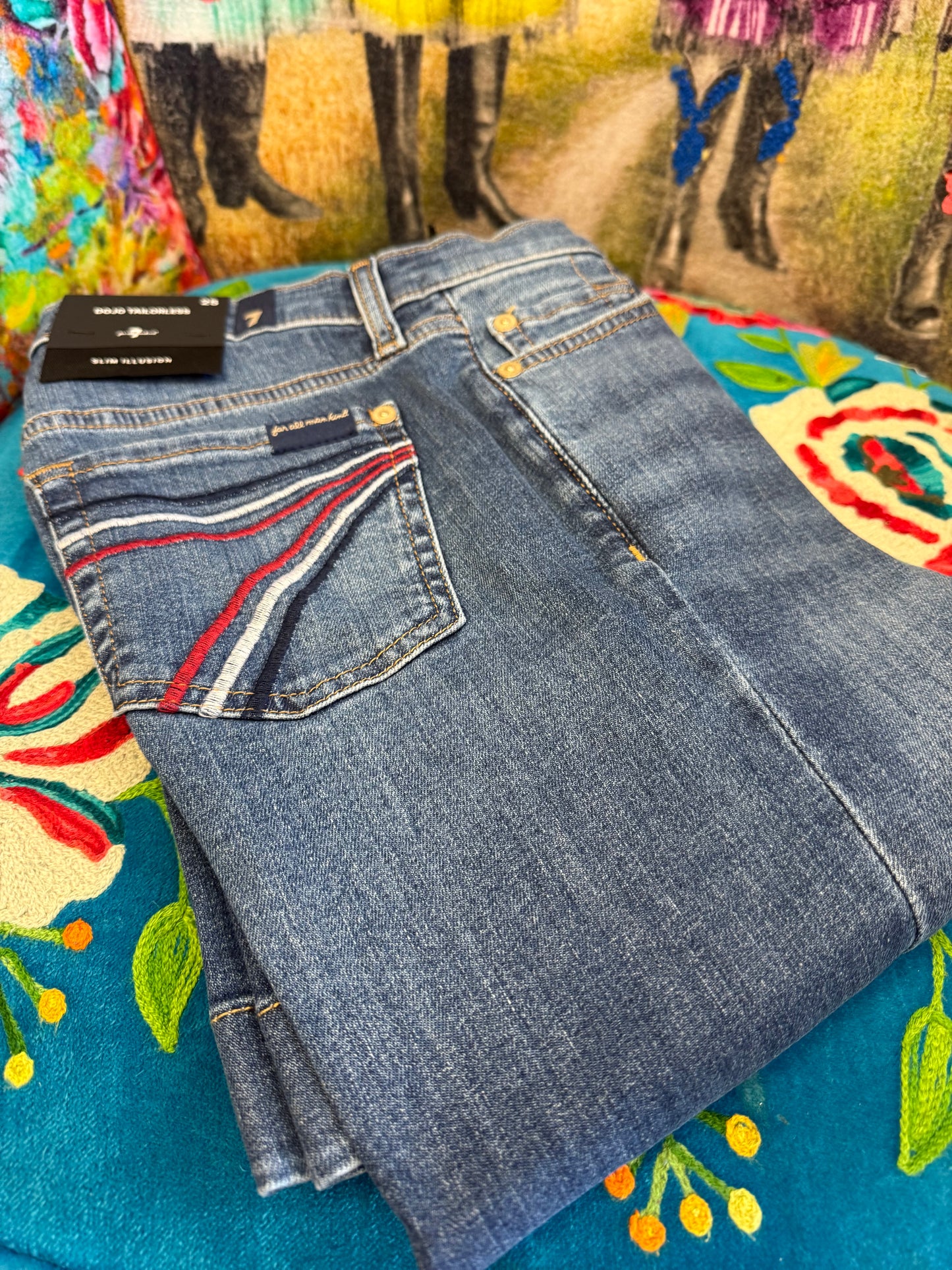 7 For All Mankind Royalty Dojo Tailorless Slim Illusion