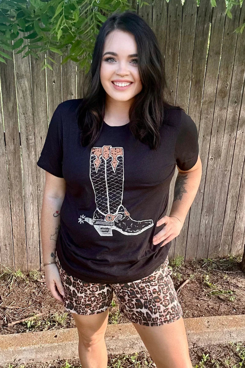 KNOCKIN' BOOTS TEE