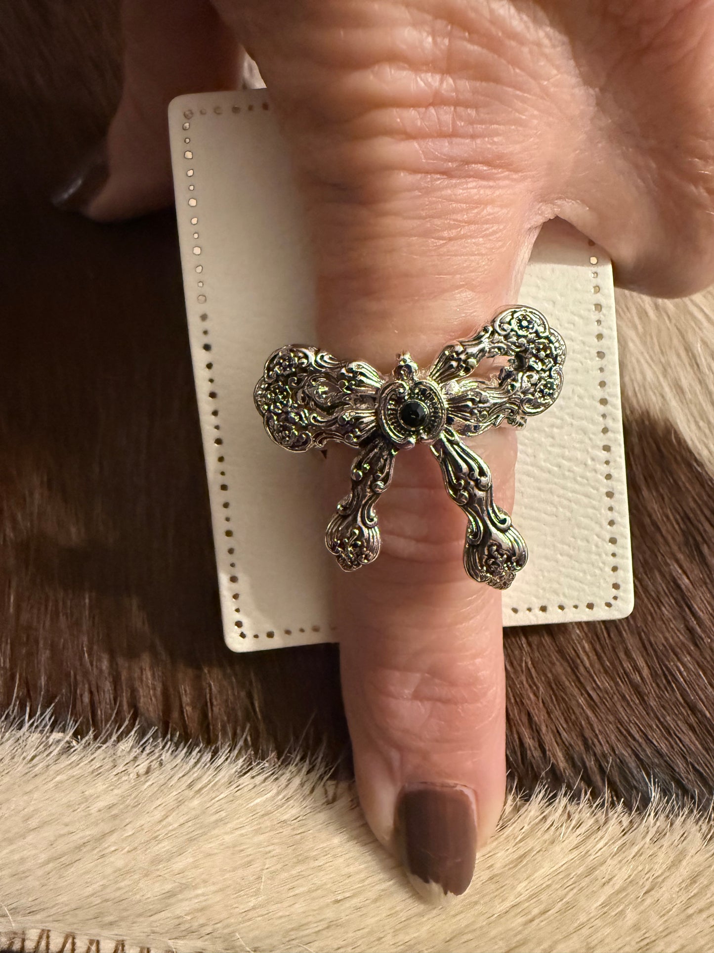 Scroll Bow Ring