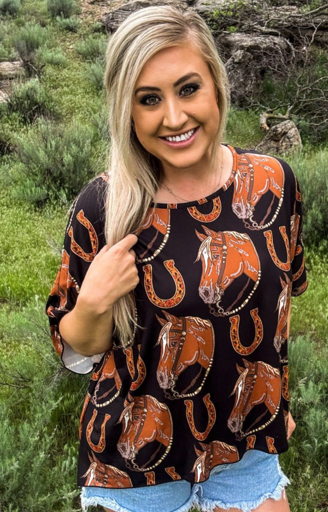The Lucky Horse Shoe Top