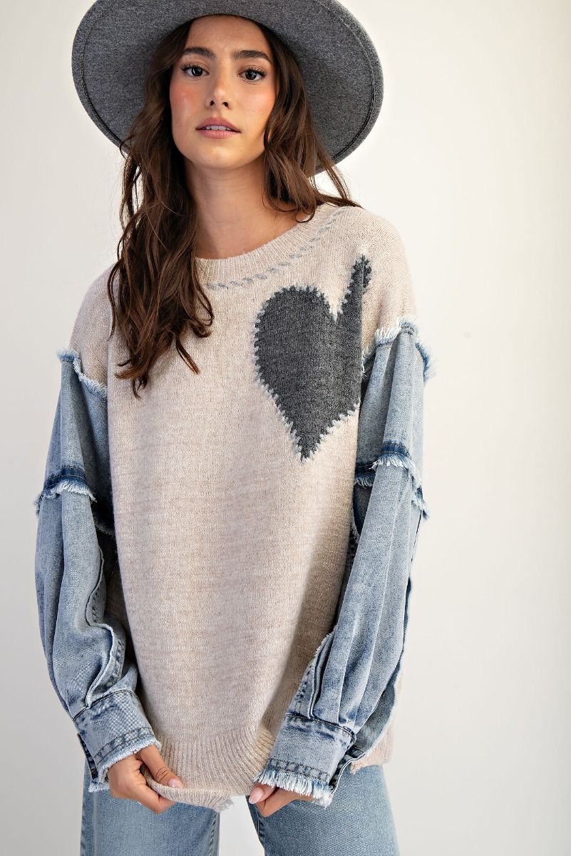 HEART PATCH FRONT KNITTED SWEATER