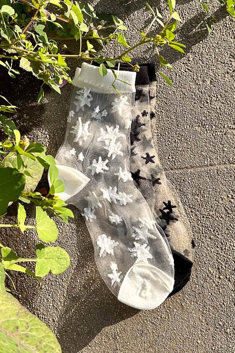 See-through stars point solid socks
