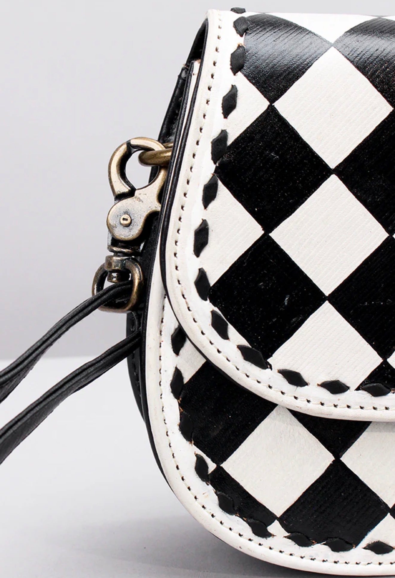 Wonderland Crossbody