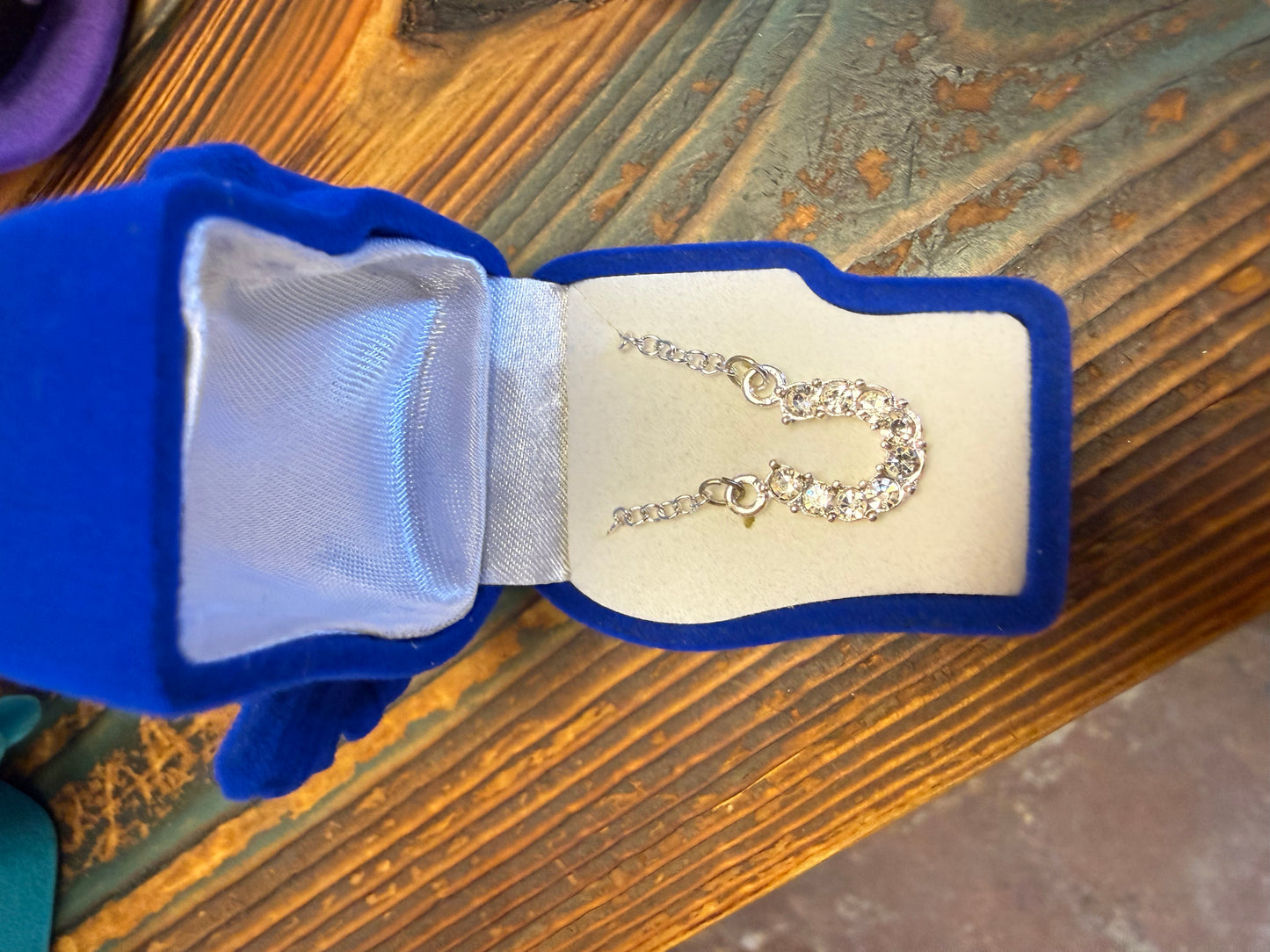 AWST Rhinestone Horseshoe Necklace