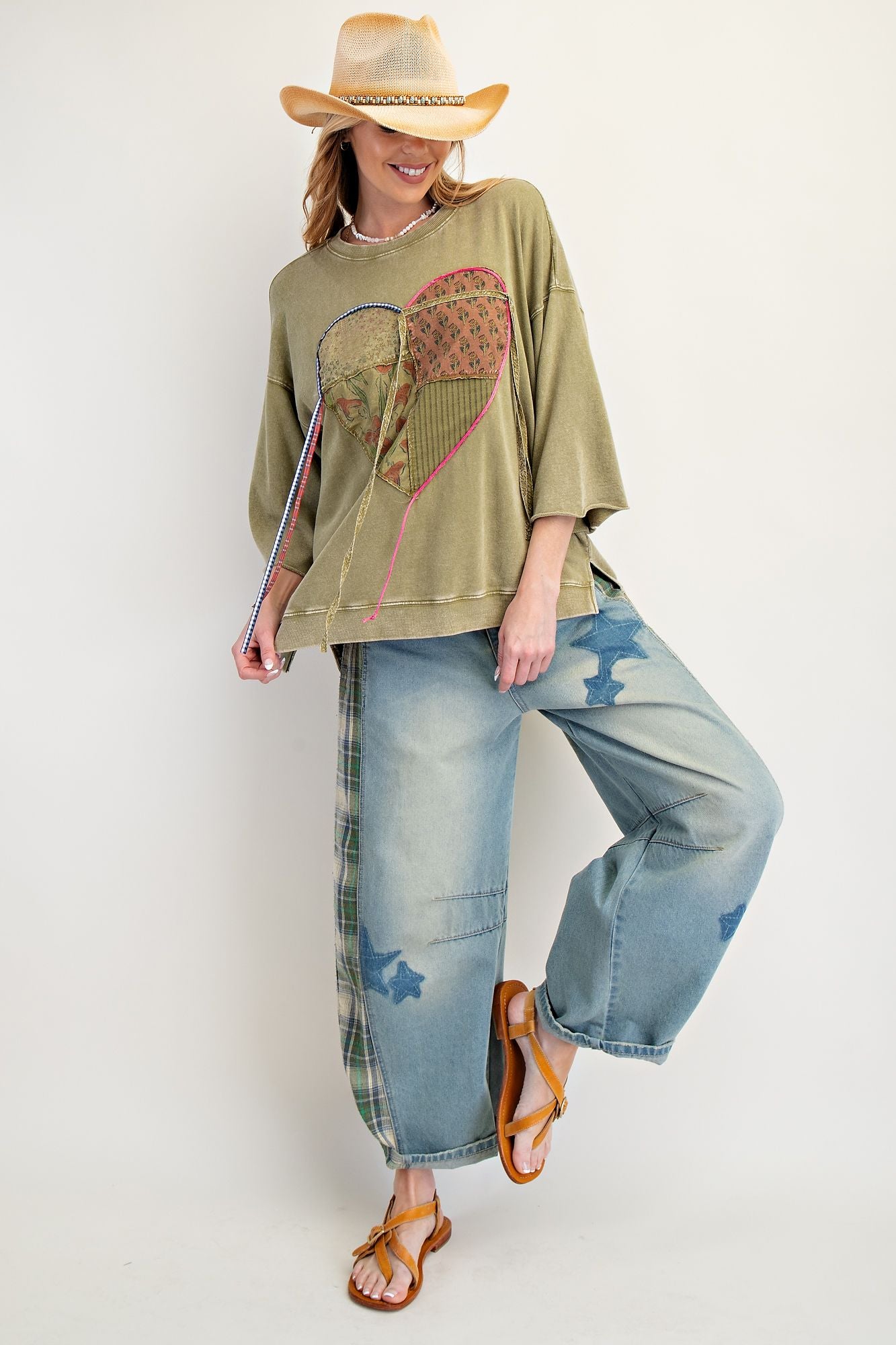 HEART PATCH MINERAL WASHED KNIT TOP