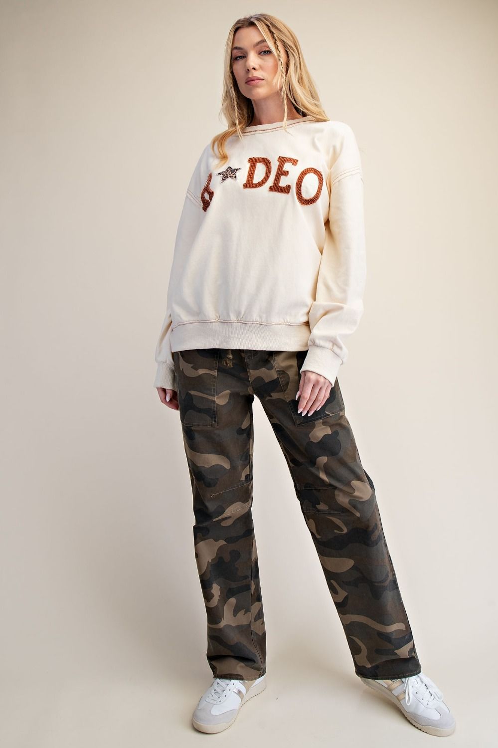 RODEO PATCH FRONT WASHED TERRY PULLOVER