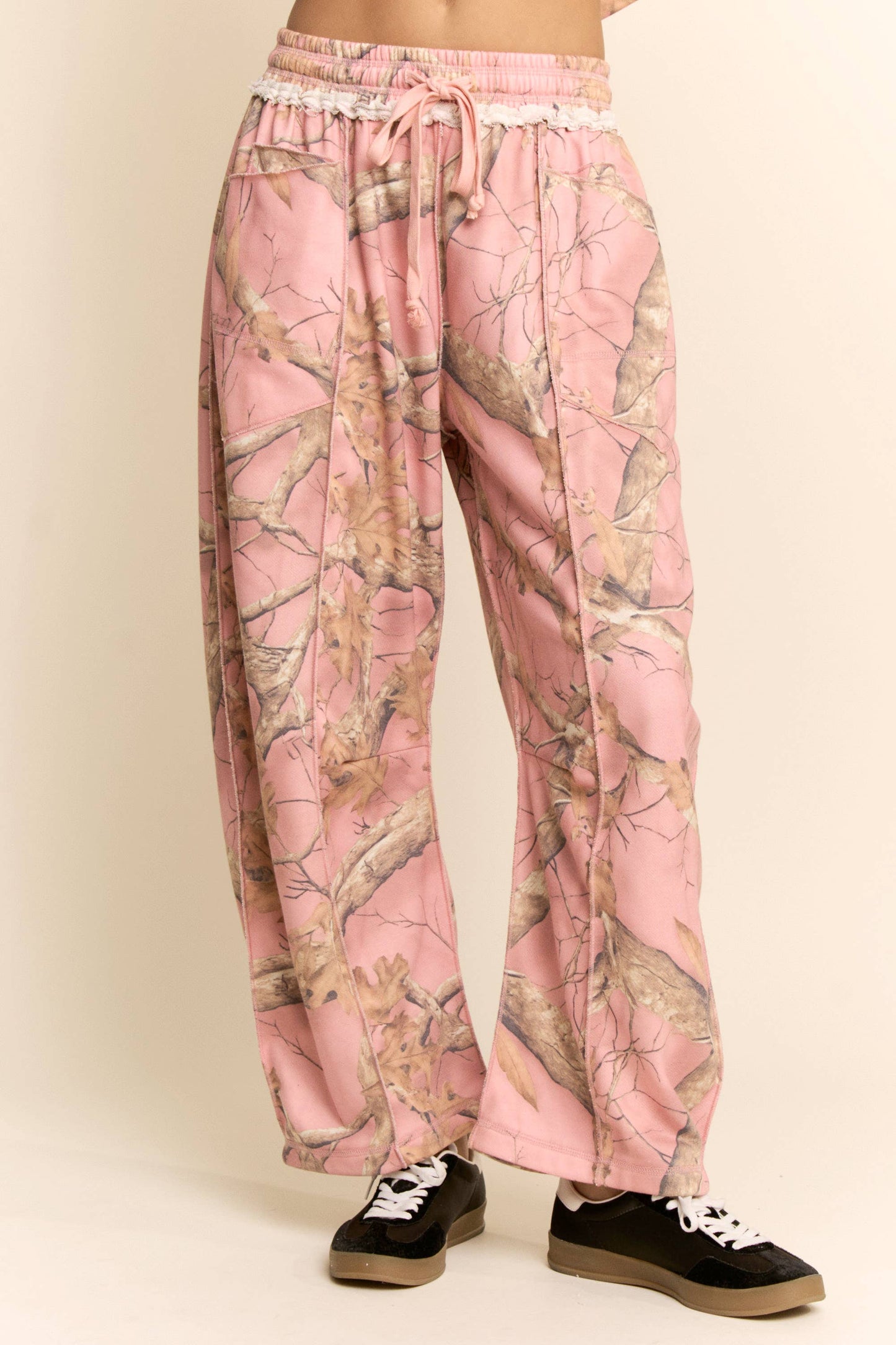 CAMO PRINT LOUNGE TOP AND TIE LEG PANTS SET