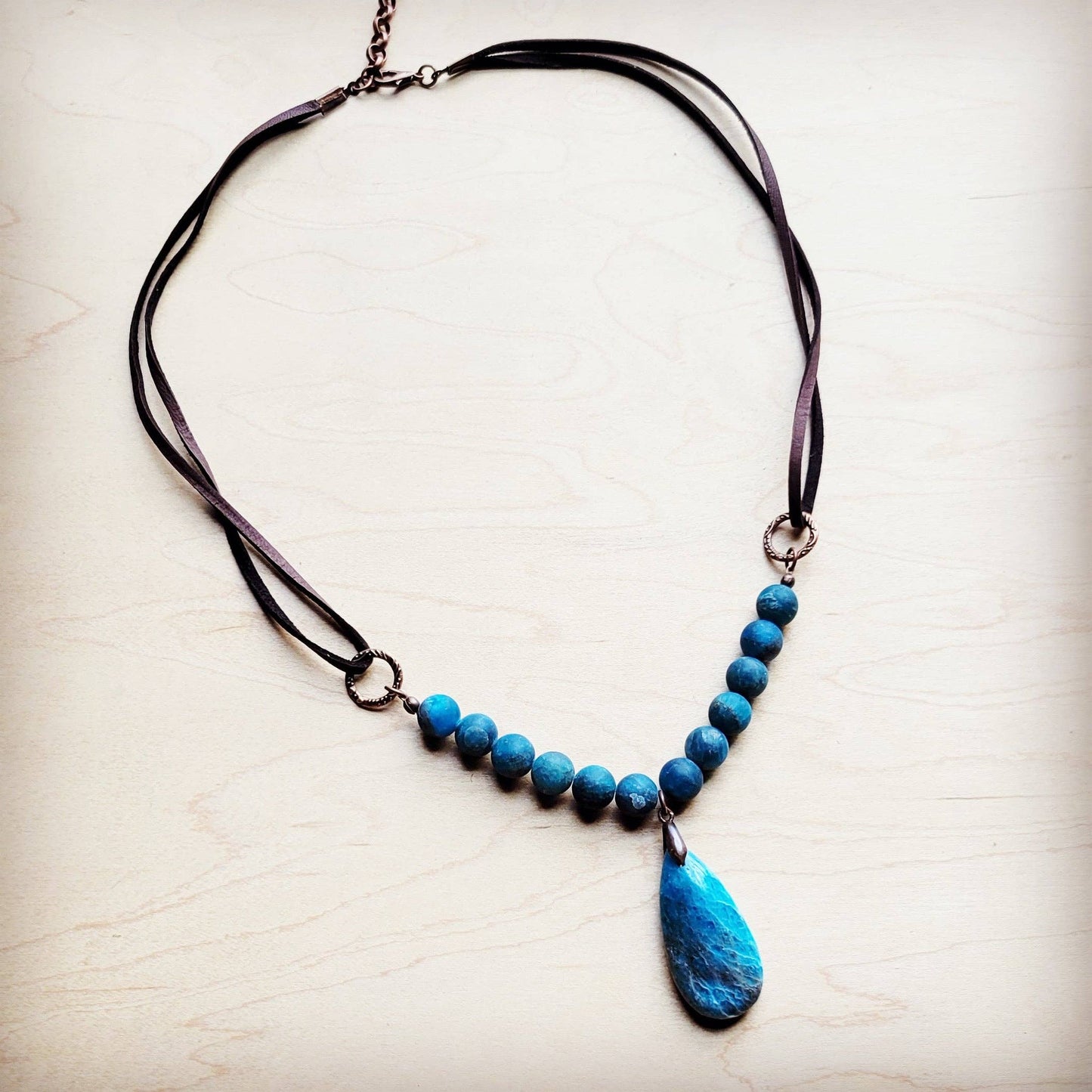 **Ocean Agate Collar Necklace w/ Genuine Leather Accent 260e