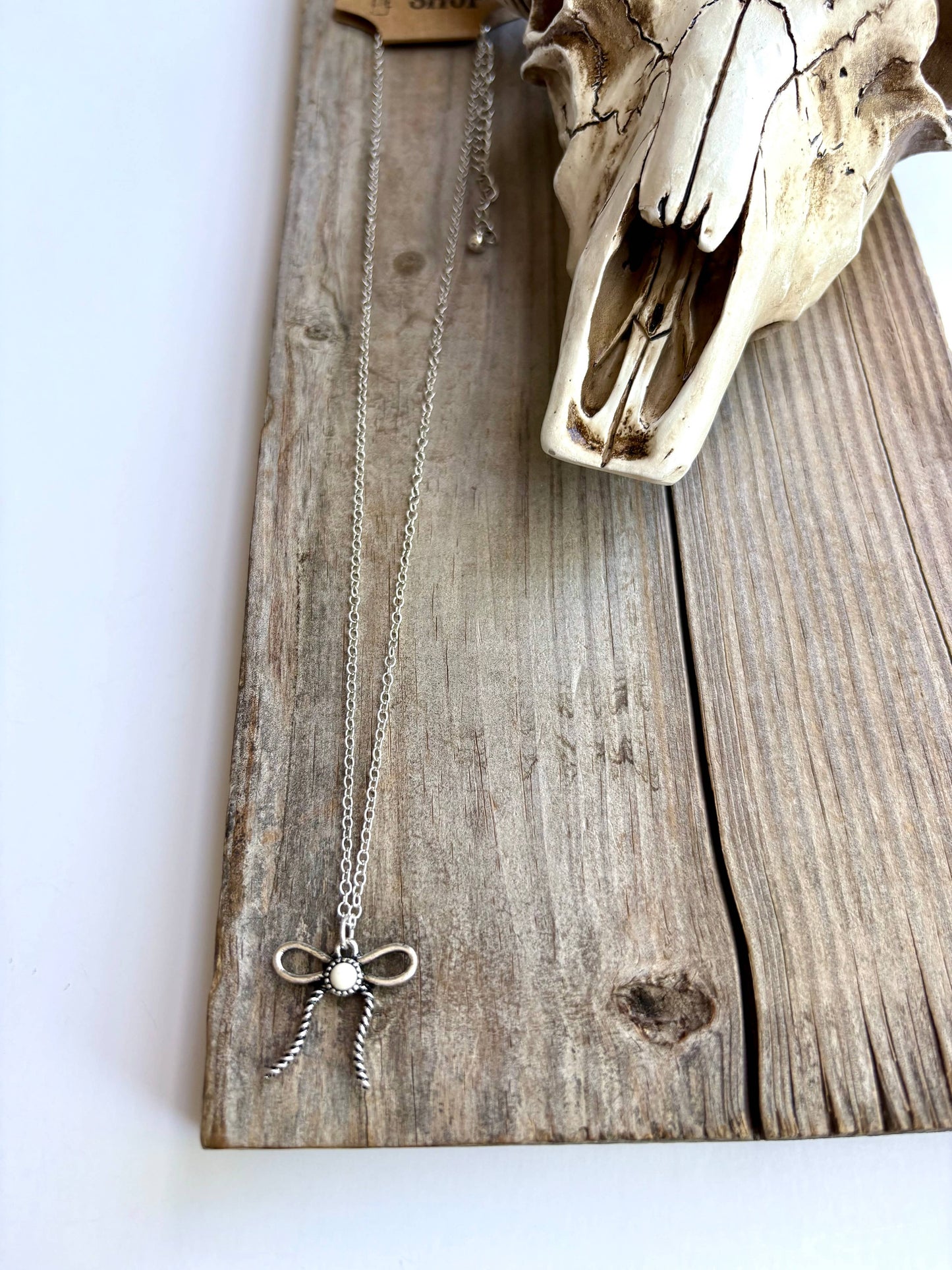 Western Style Coquette Bow Ribbon Pendant Chain Necklace