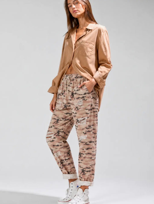 Distressed Detail Camo Pants.