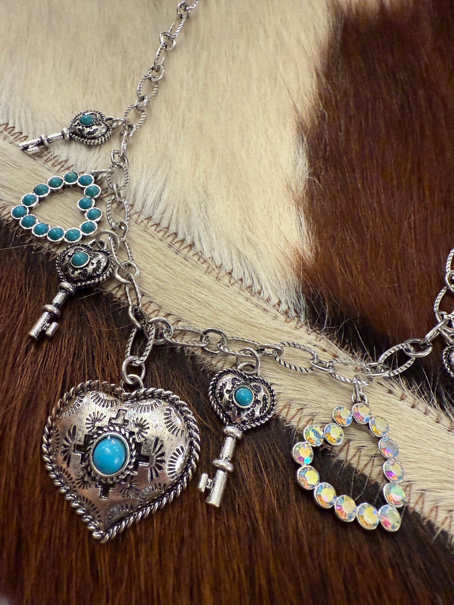 Key Charm Necklace Set