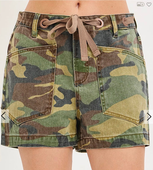 Slouchy Camo Patch Pocket Shorts