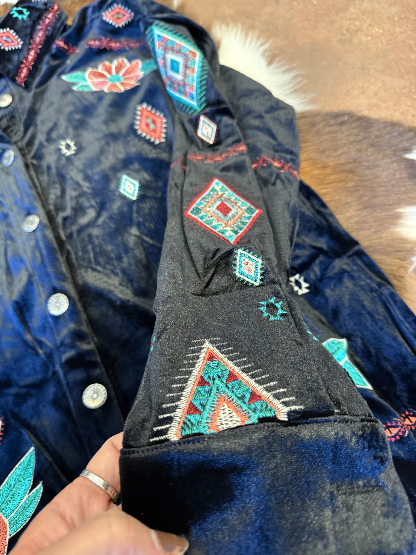 BLACK VELVET BUTTON DOWN FLORAL AZTEC EMBROIDERED DETAIL LONG SLEEVE DRESS