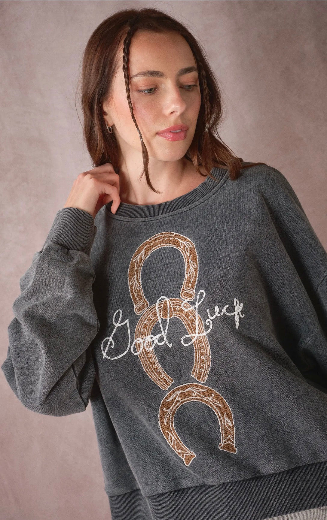 Western Horseshoe Mineral
Wash Sweatshirt
