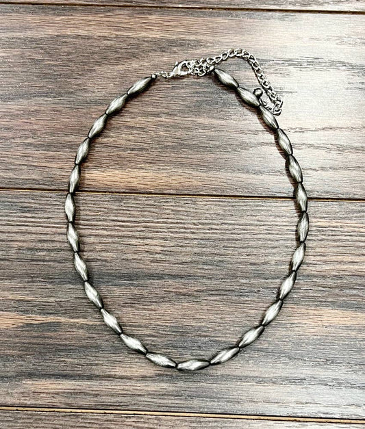 18" 18mm Elongated Navajo Bead Necklace