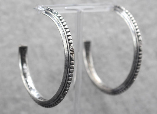 SILVER STAMPED HOOPS