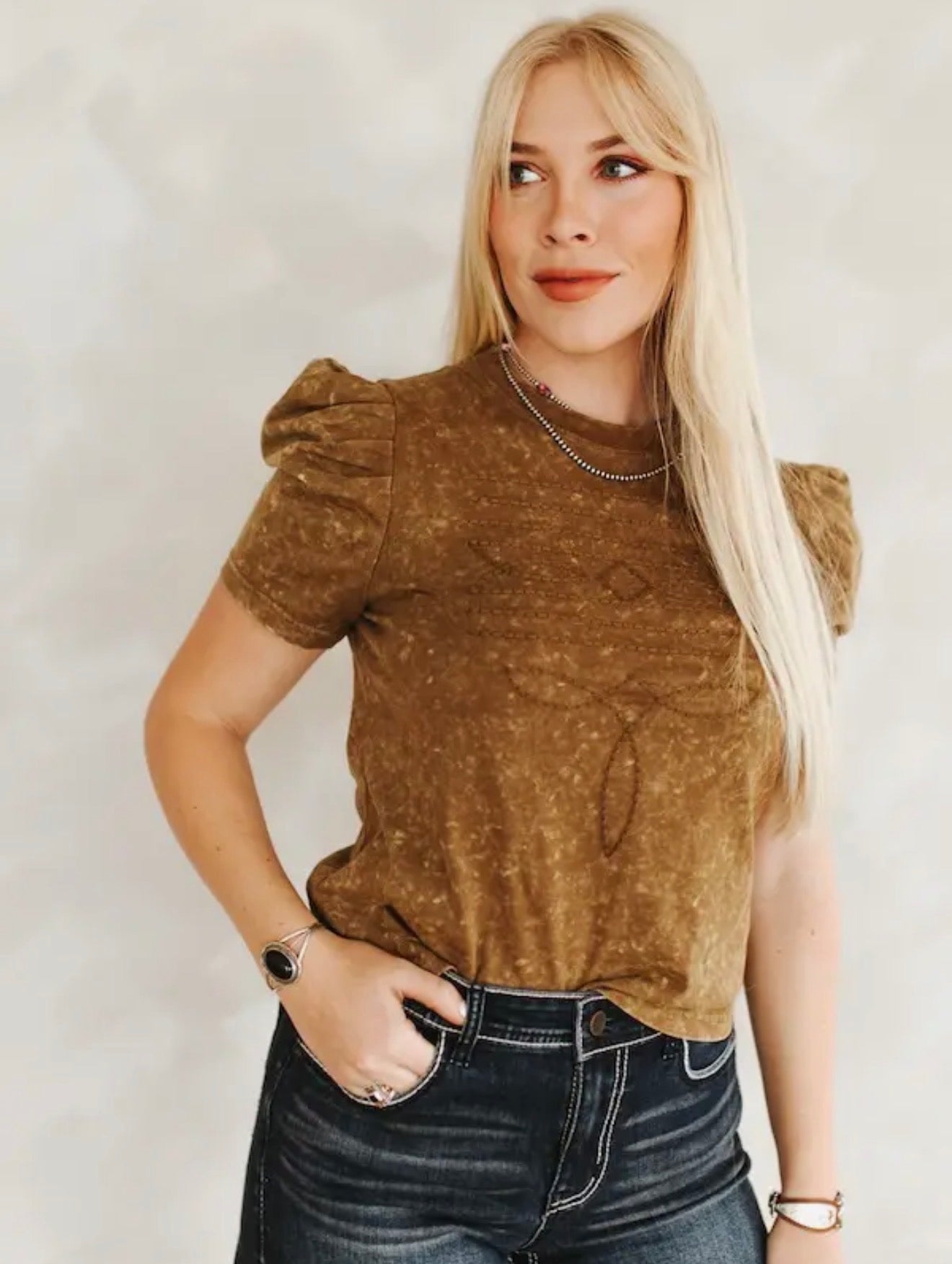 Mineral Wash Boot Stitch
Embroidered Shirt