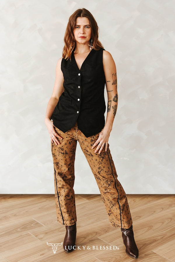 CAMEL FLORAL PRINTED STRETCH DENIM MID RISE BARREL
JEANS (28IN INSEAM)