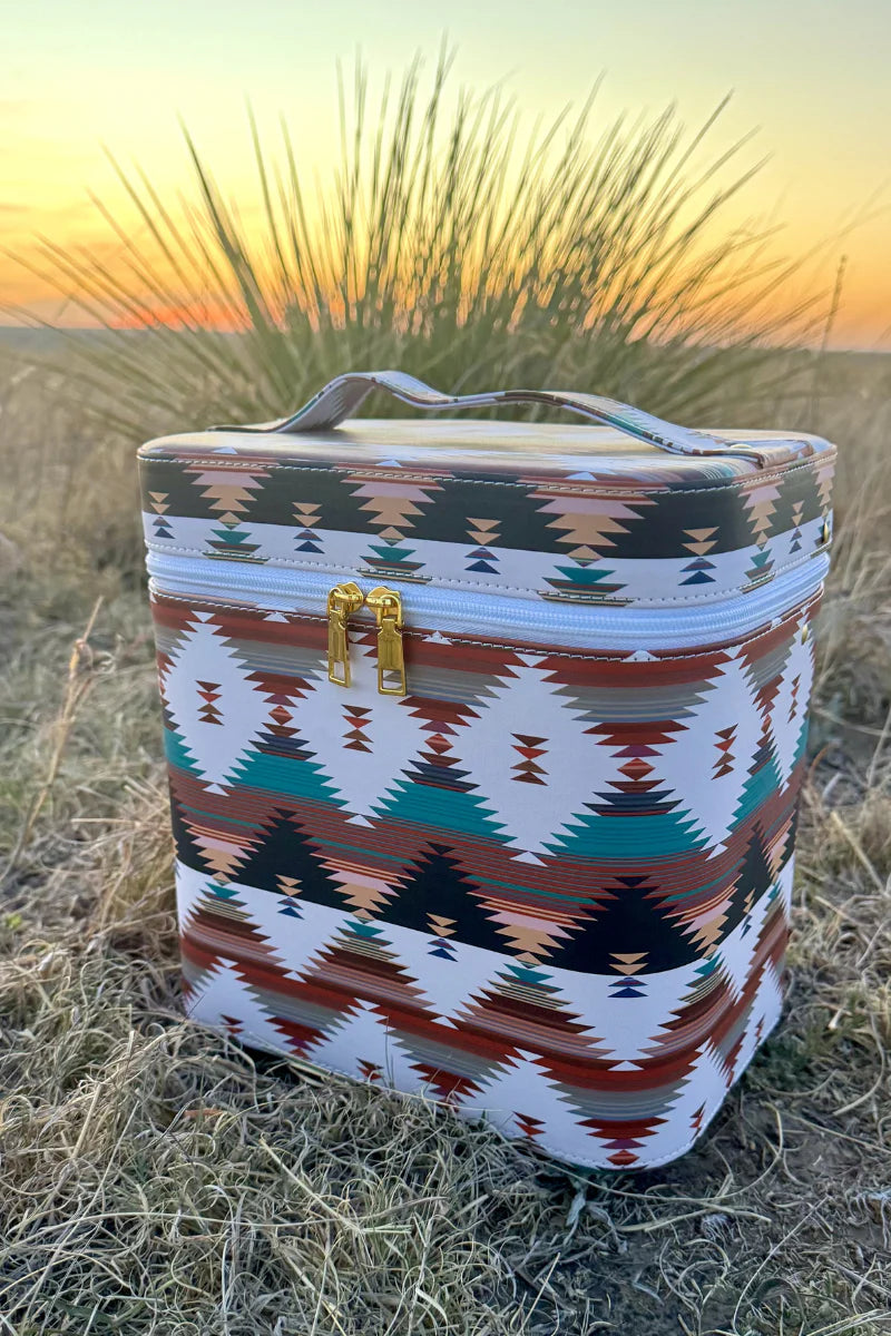 WILD PLAINS MAKEUP BOX
