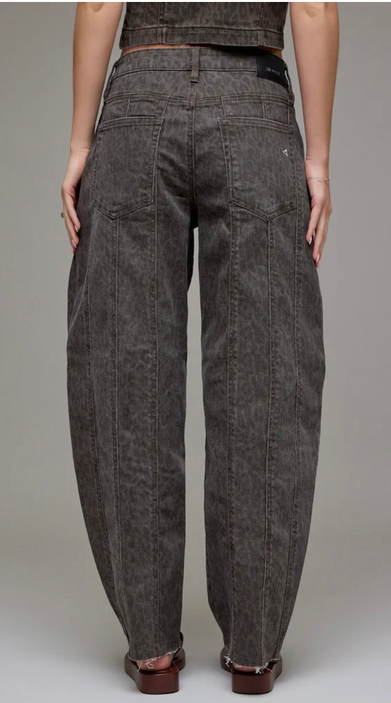 Brown cheetah seamed barrel jeans