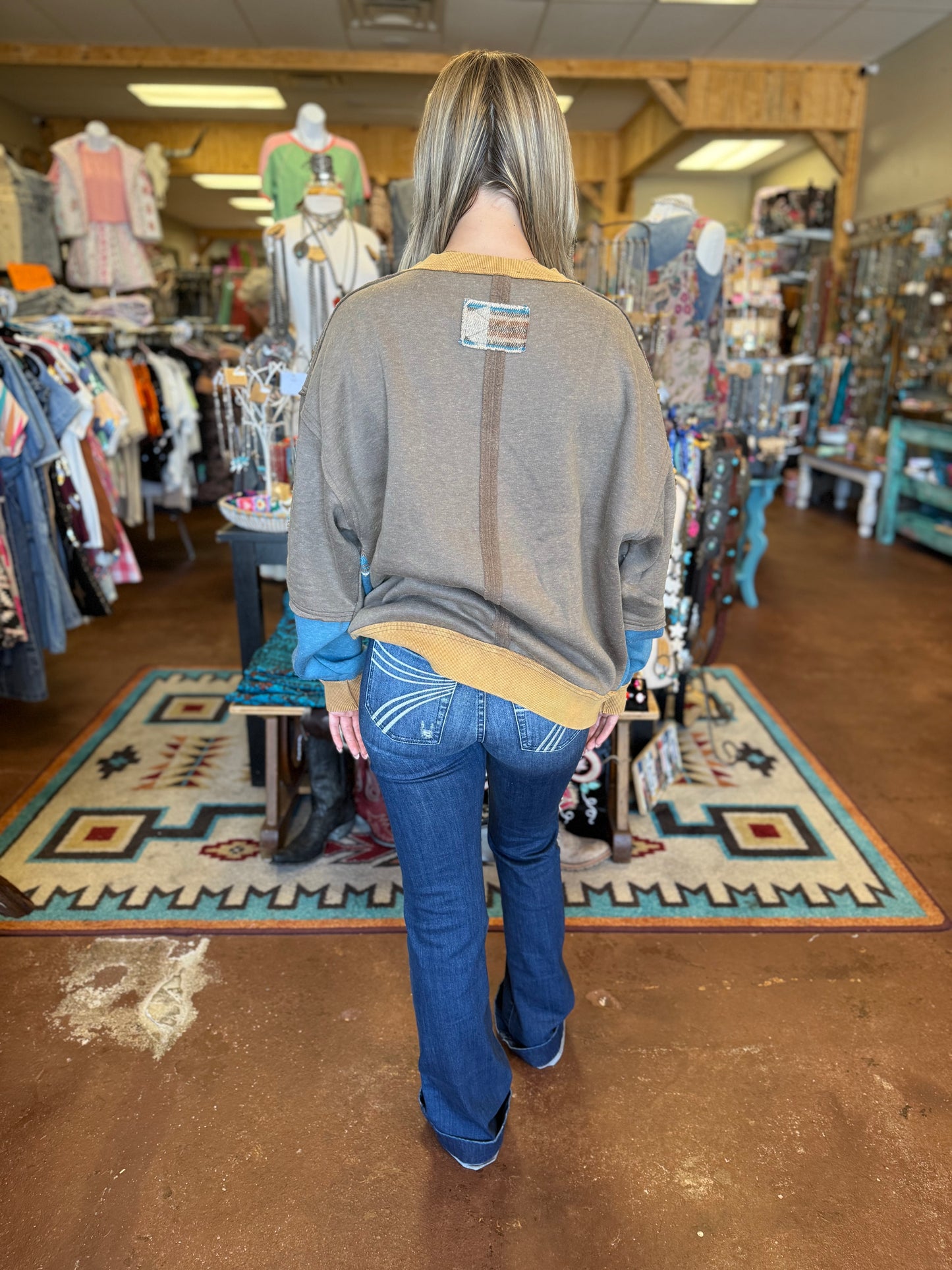 ETHNIC PRINT MIX COLOR
BLOCK PULLOVER