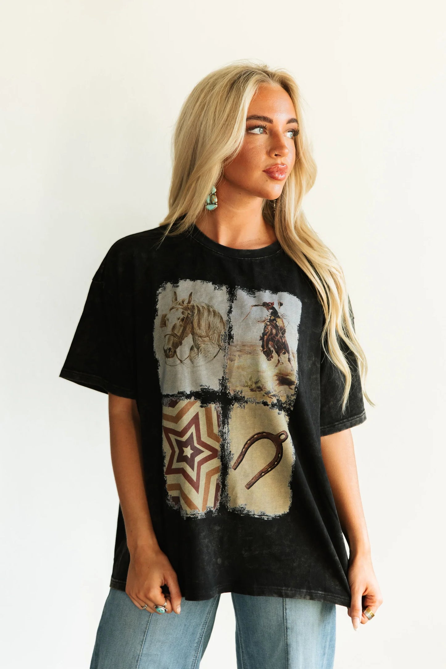 SQUARE COLLAGE GRAPHIC
TEE