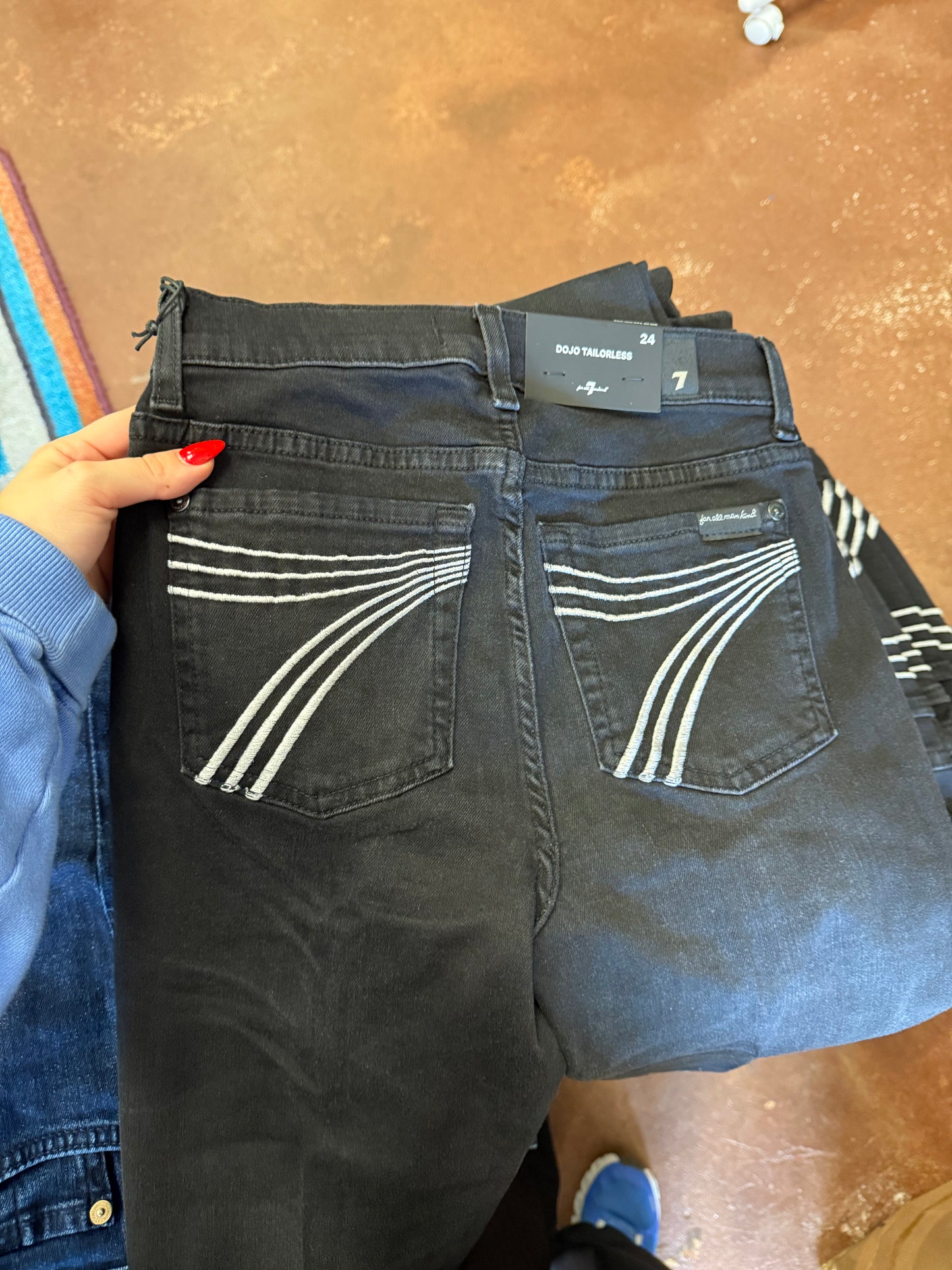 7’s Salem Dojo Tailorless