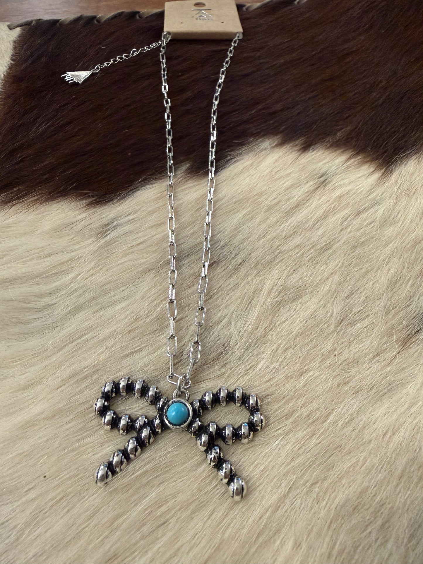 Bow Bee Necklace