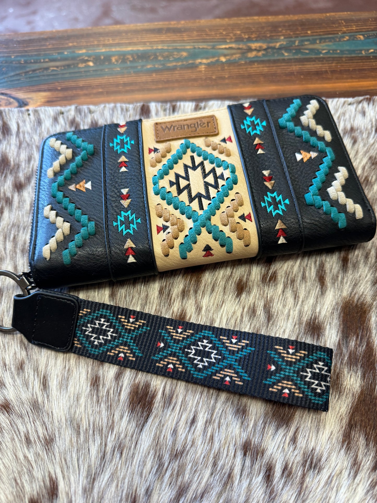 Wrangler Roxy Clutch