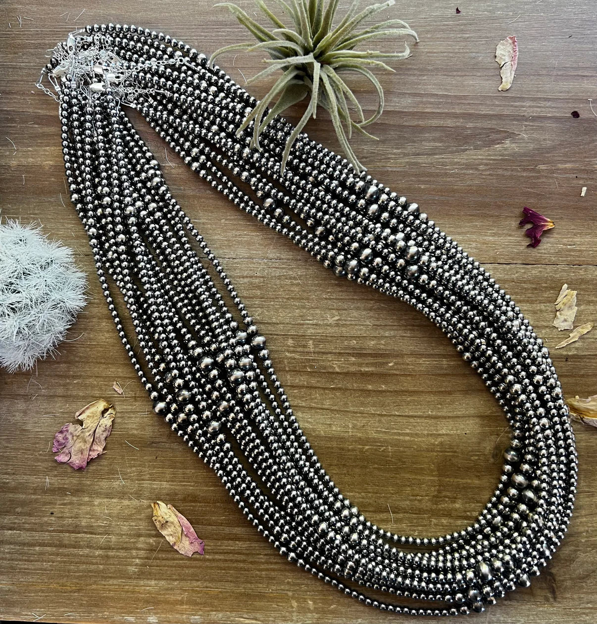28 inch graduated Sterling Silver Pearls necklace