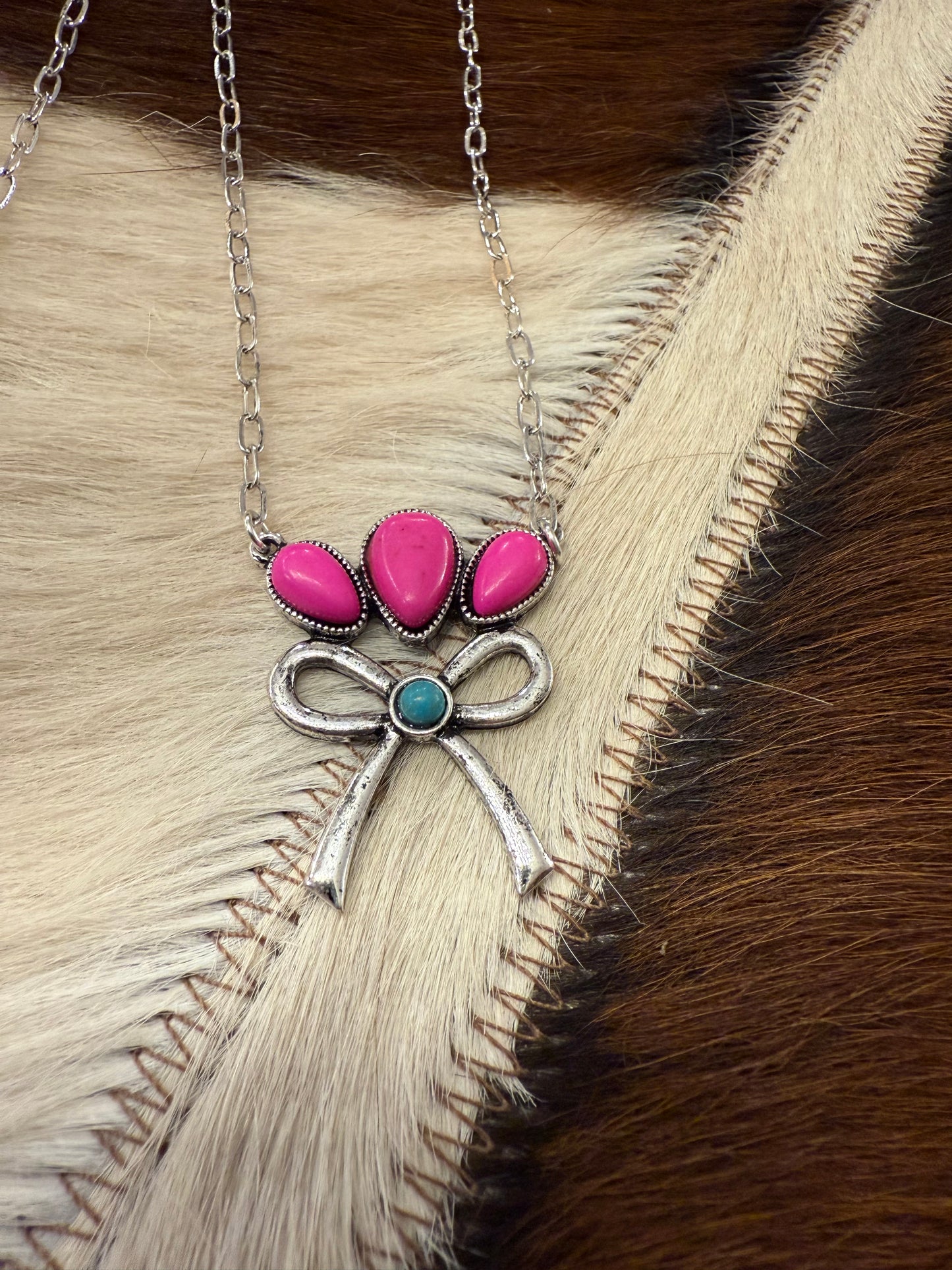 3 Stone Bow Necklace