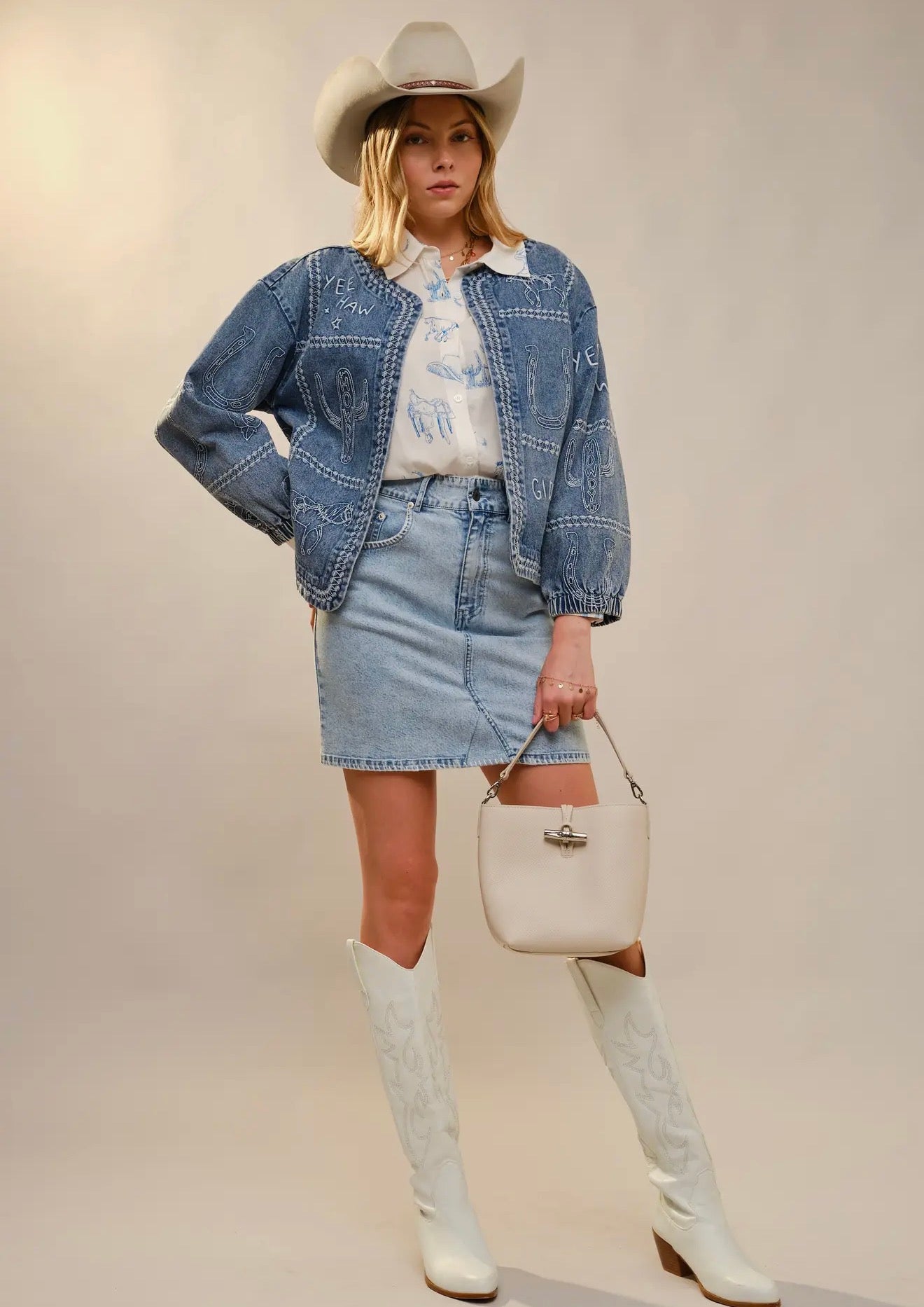 Western Embroidery Puff Sleeve
Denim Jacket