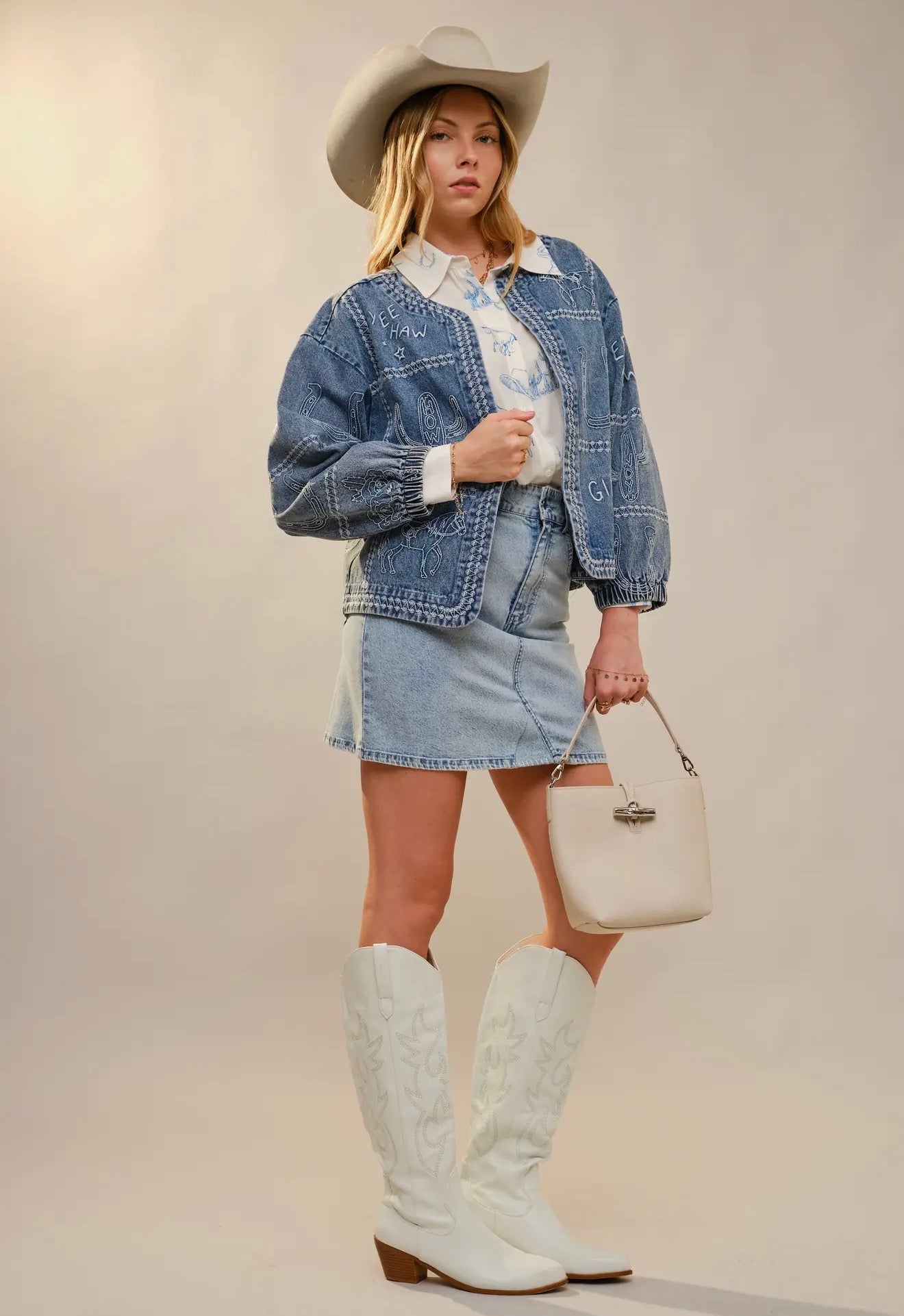 Western Embroidery Puff Sleeve
Denim Jacket