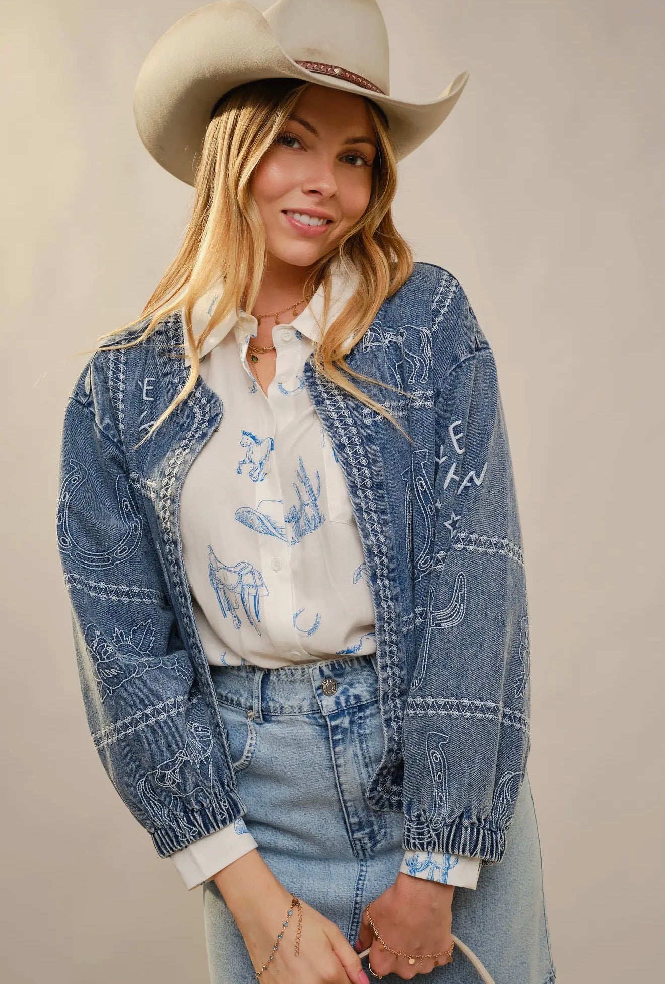 Western Embroidery Puff Sleeve
Denim Jacket