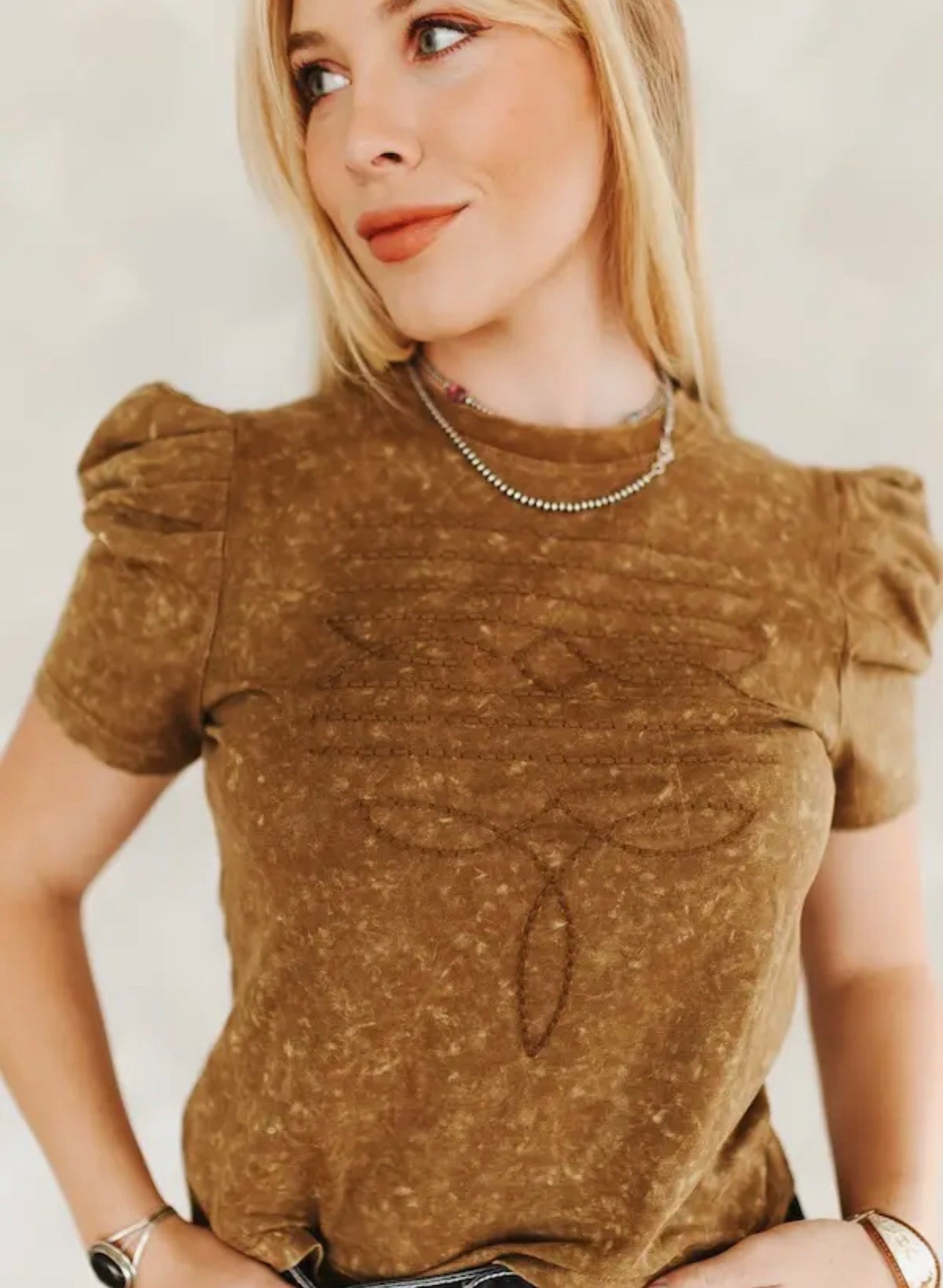 Mineral Wash Boot Stitch
Embroidered Shirt