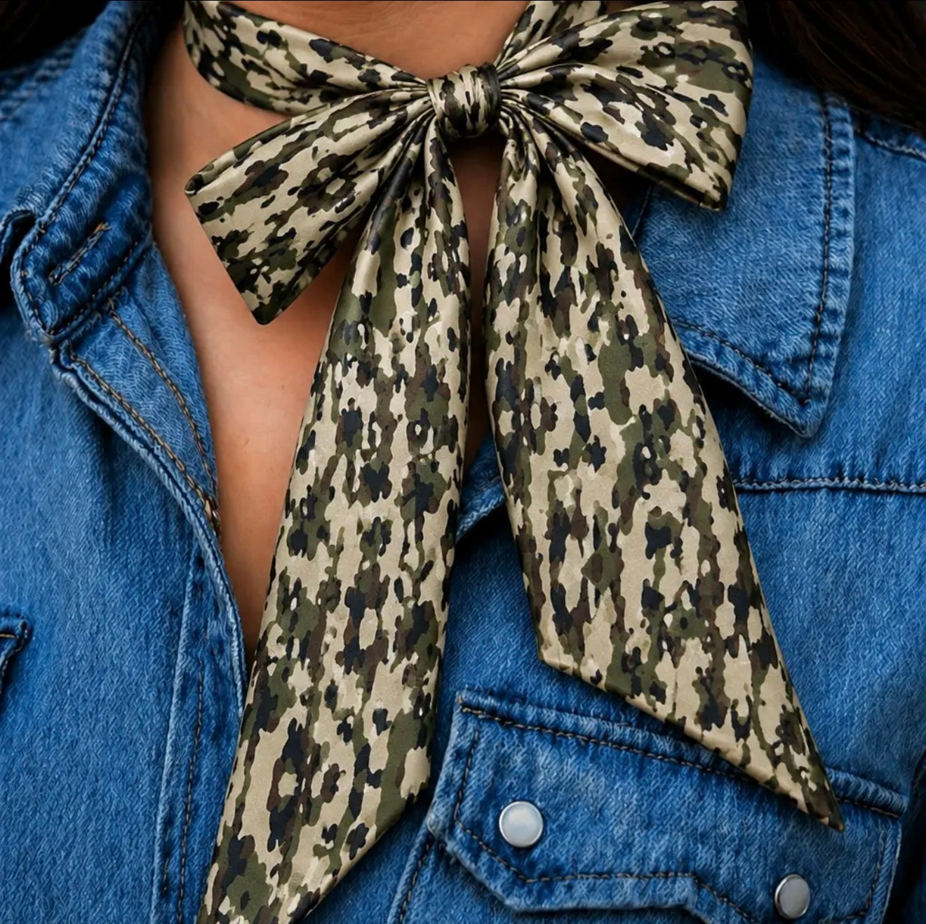 Classic Camo Silk Twilly