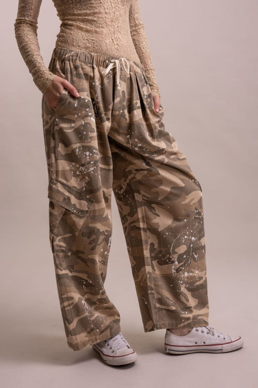 CAMOUFLAGE BAGGY PULL-ON CARGO PANTS