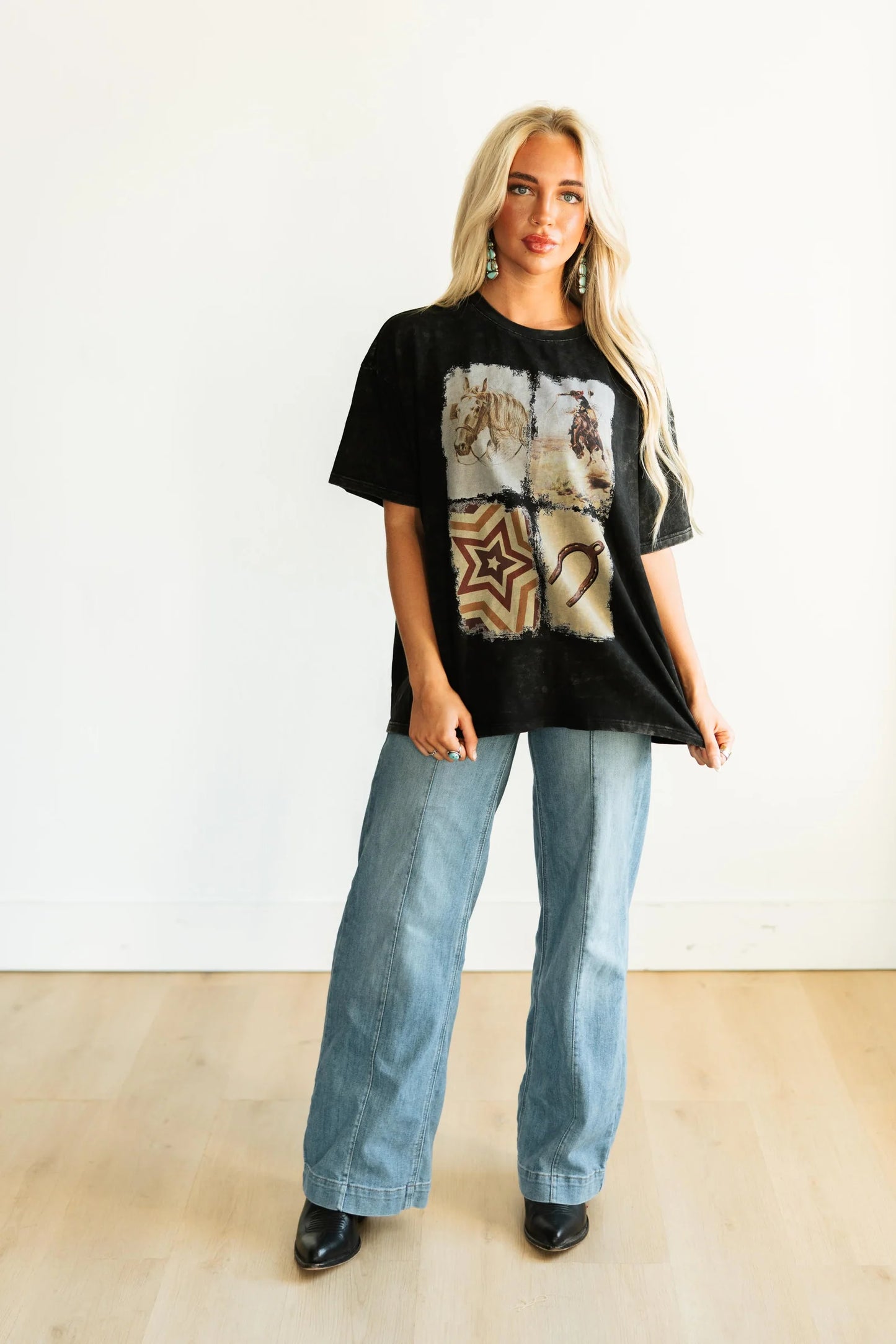 SQUARE COLLAGE GRAPHIC
TEE