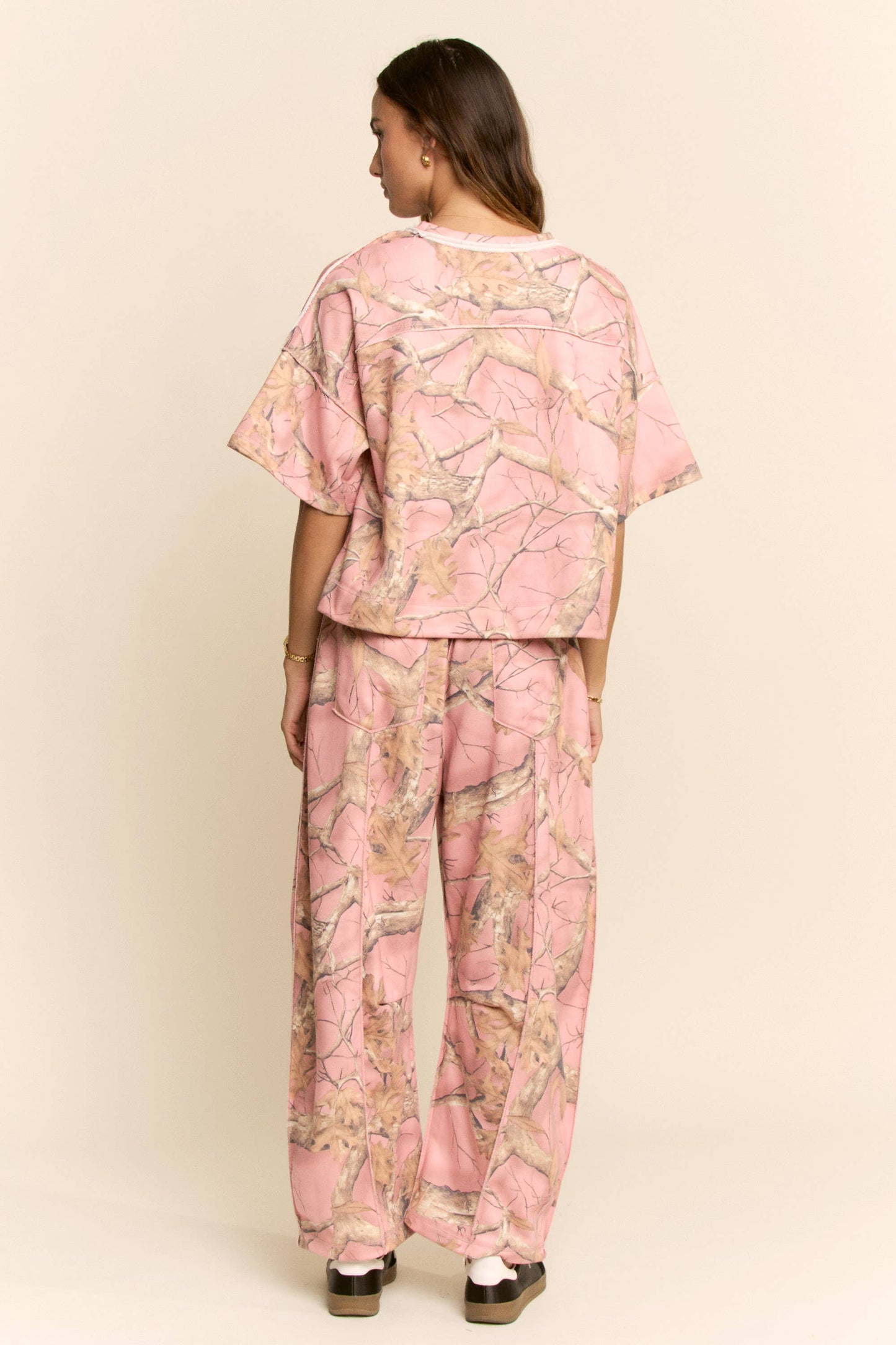 CAMO PRINT LOUNGE TOP AND TIE LEG PANTS SET