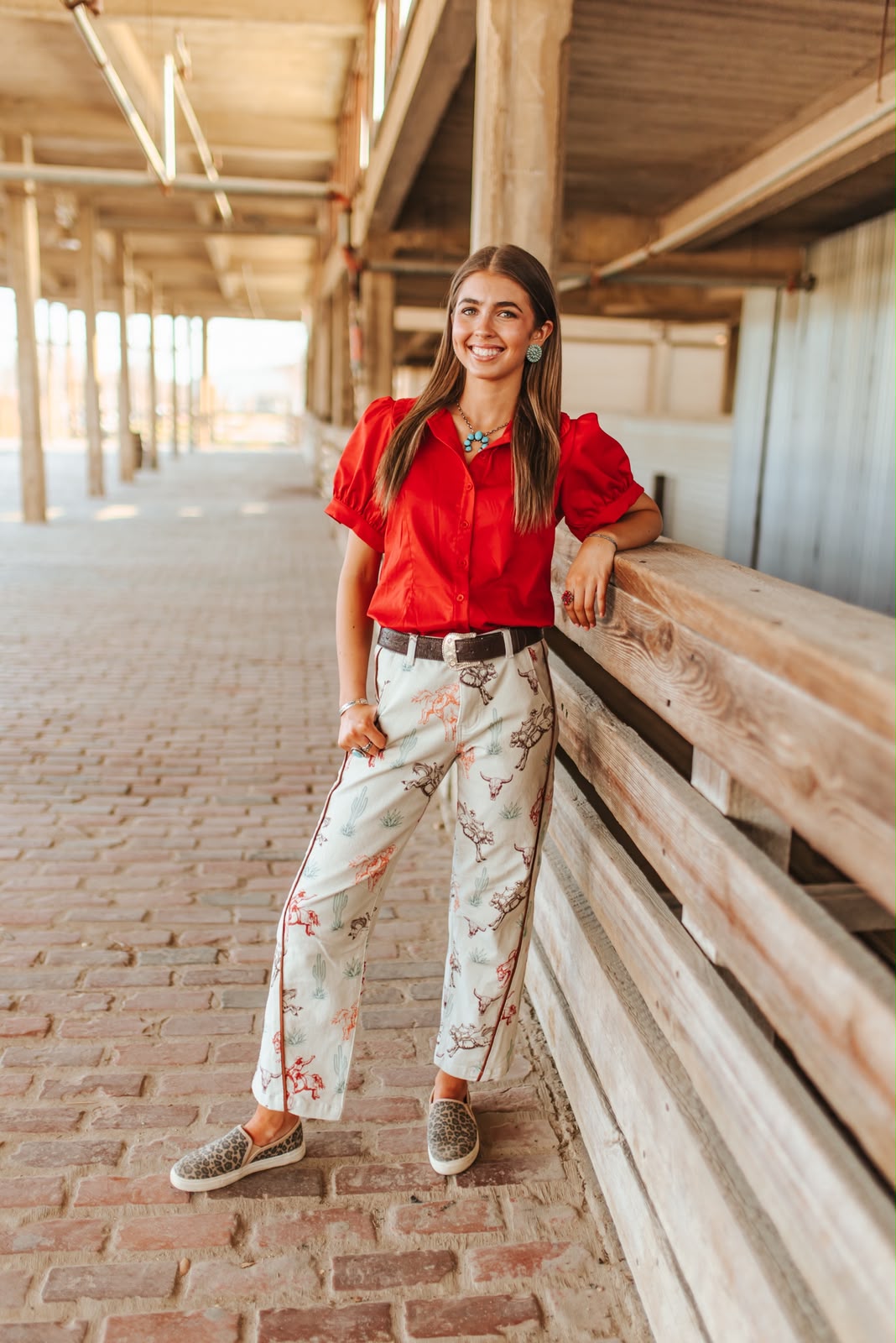 CREAM WESTERN PRINT STRETCH DENIM MID RISE BARREL JEANS   (28IN INSEAM)