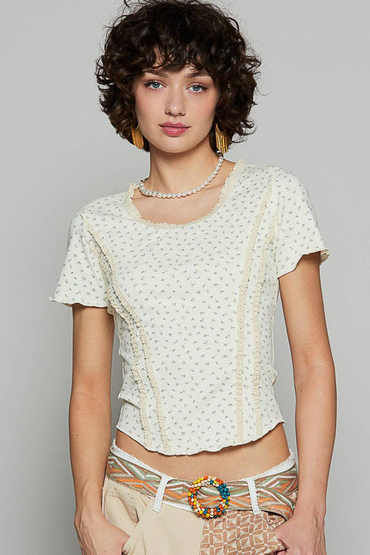 Round neck short sleeve cropped knit top