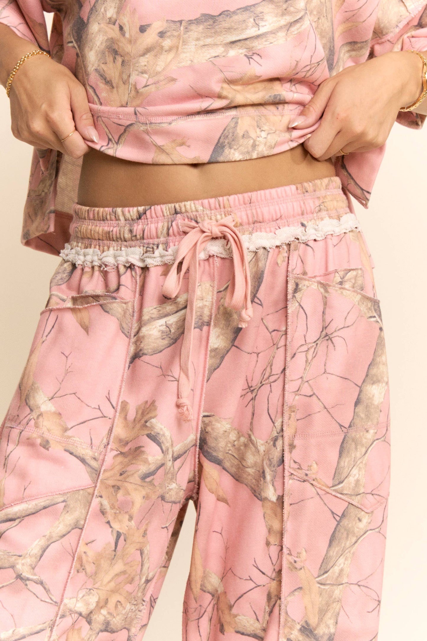 CAMO PRINT LOUNGE TOP AND TIE LEG PANTS SET