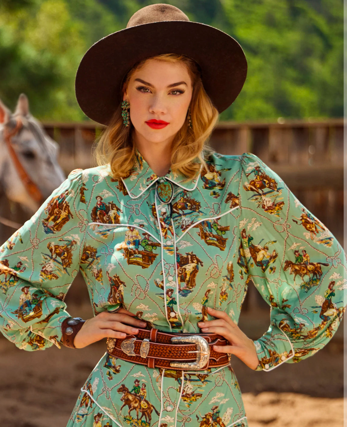 DD Romance & Rustlers Top