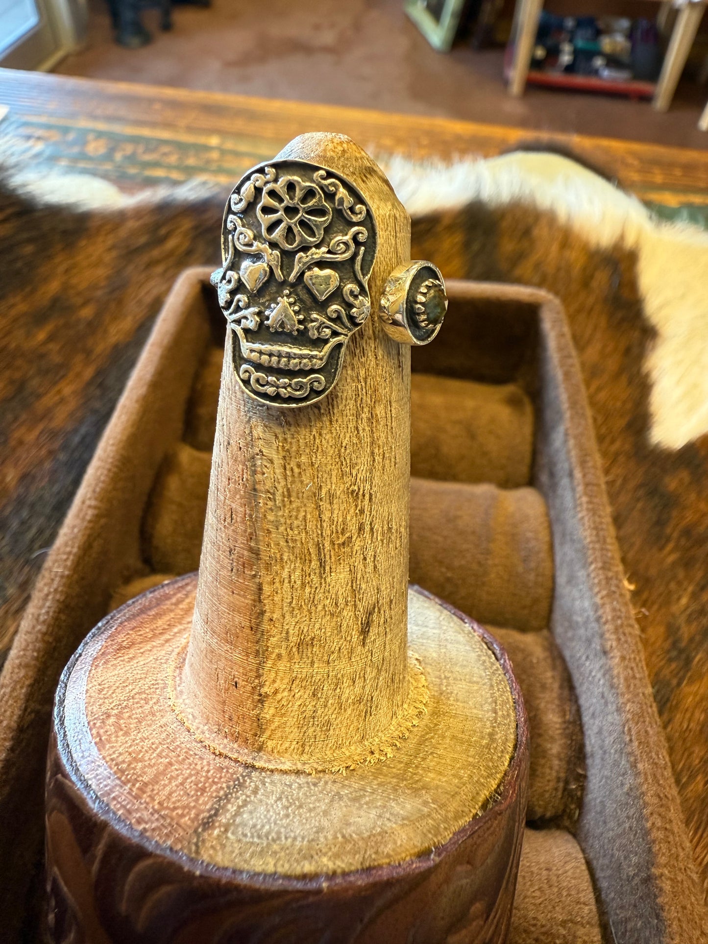 Sugar Skull & Stone Floating Ring