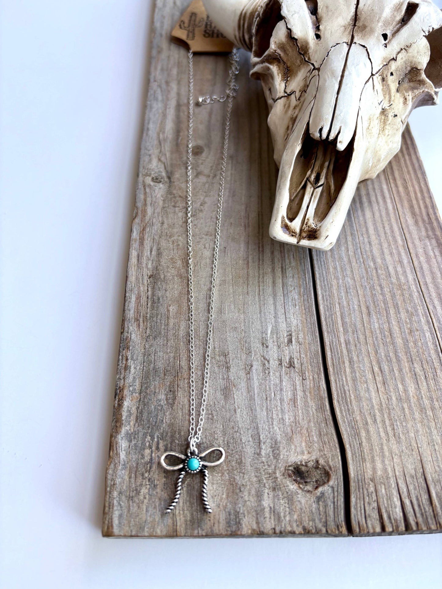 Western Style Coquette Bow Ribbon Pendant Chain Necklace