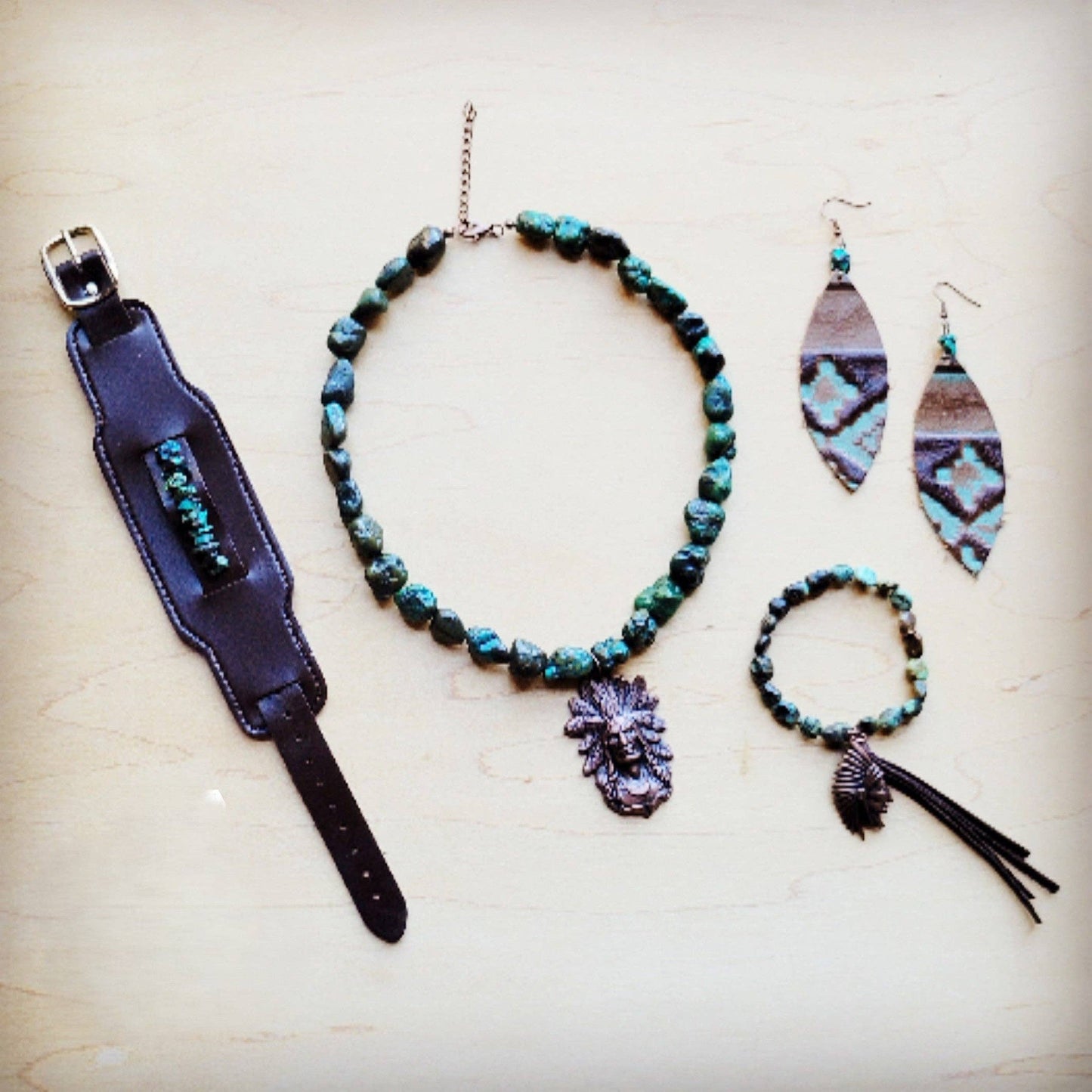 **Natural Turquoise Collar Necklace Indian Head Pendant